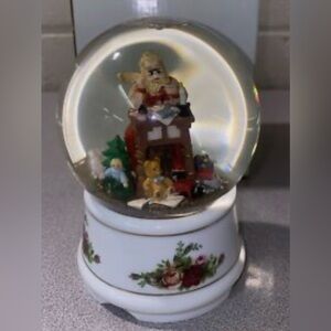 Royal Albert Santa Claus Snow Globe